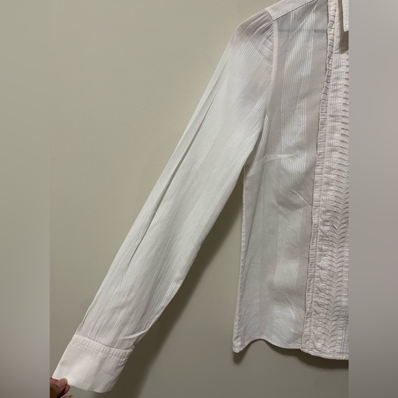 Chloe Victorian Style Pleated Front Button-Down Blouse Size 4 - Picture 10 of 15